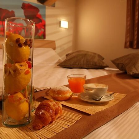 Residence Ilario Suite Hotel Річчоне Екстер'єр фото