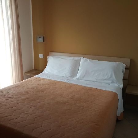 Residence Ilario Suite Hotel Річчоне Екстер'єр фото