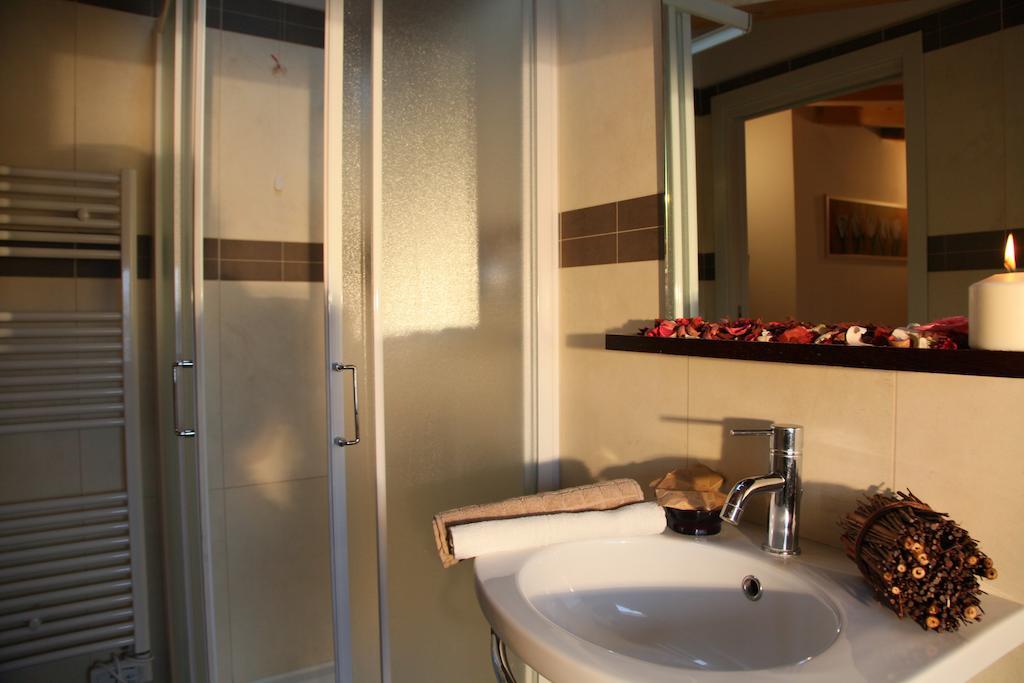 Residence Ilario Suite Hotel Річчоне Номер фото