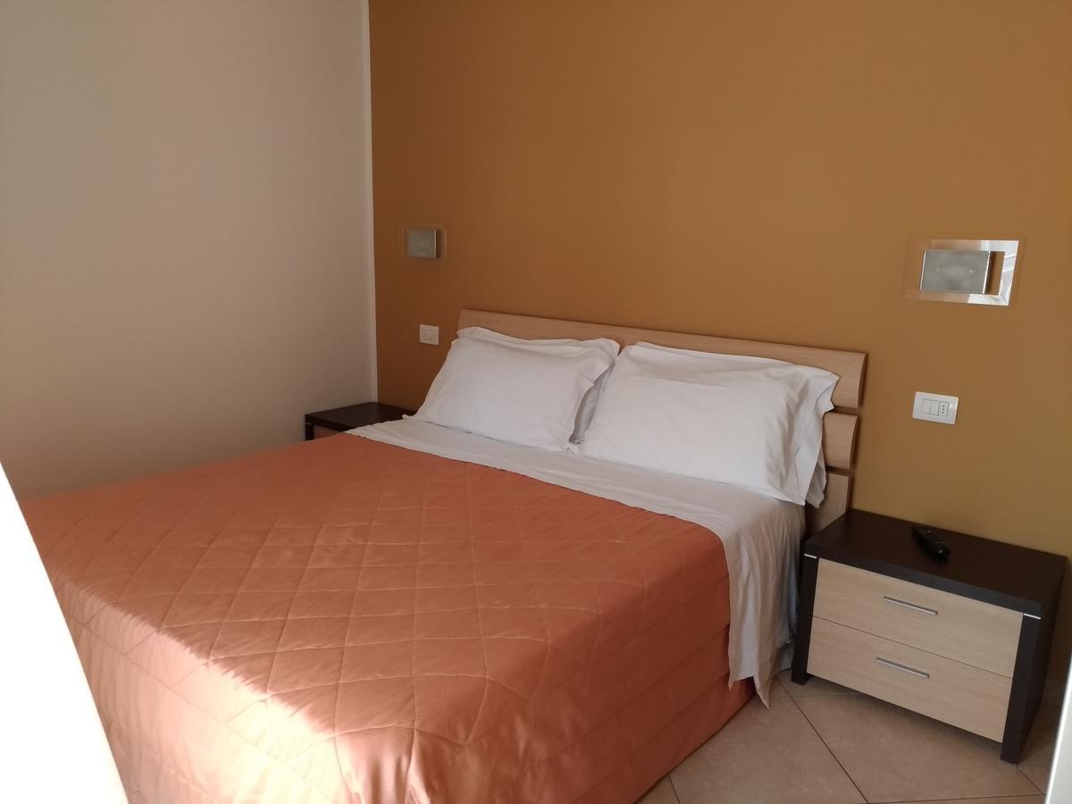 Residence Ilario Suite Hotel Річчоне Екстер'єр фото