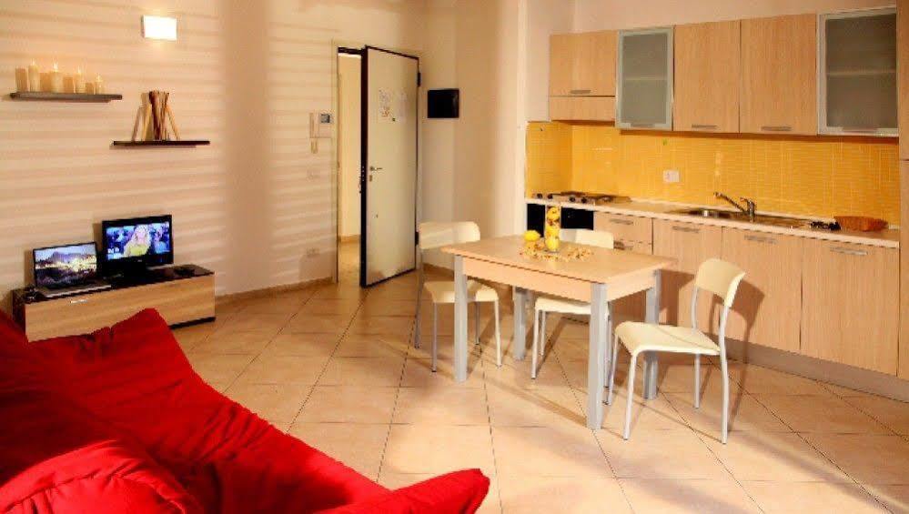 Residence Ilario Suite Hotel Річчоне Екстер'єр фото
