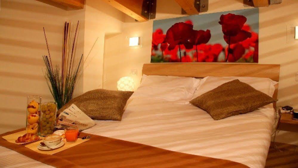 Residence Ilario Suite Hotel Річчоне Екстер'єр фото